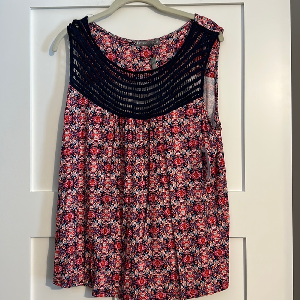 Loveappella Mackinley Crochet Yoke Nit top size XL. Dark pink and navy.